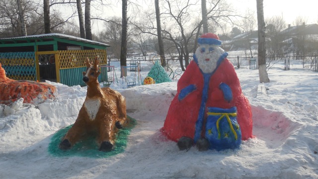 Самый сказочный новогодний городок в школах и детсадах выберут в Биробиджанском районе