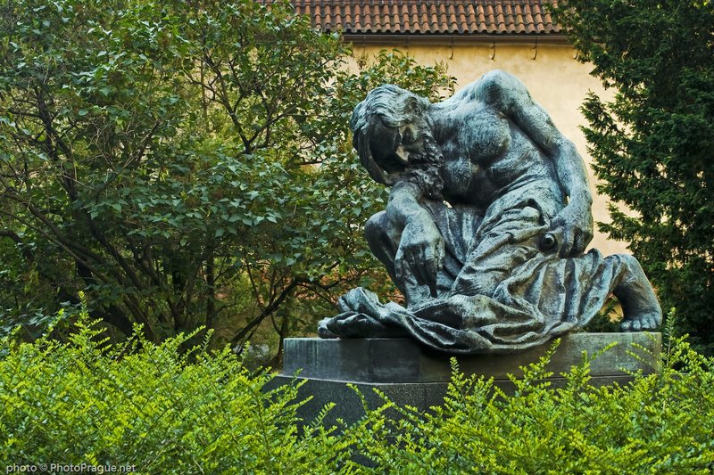 Памятник Моисею в Праге