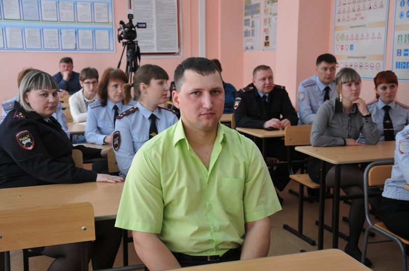 Благодарность за задержание пьяного лихача получил Константин Репик