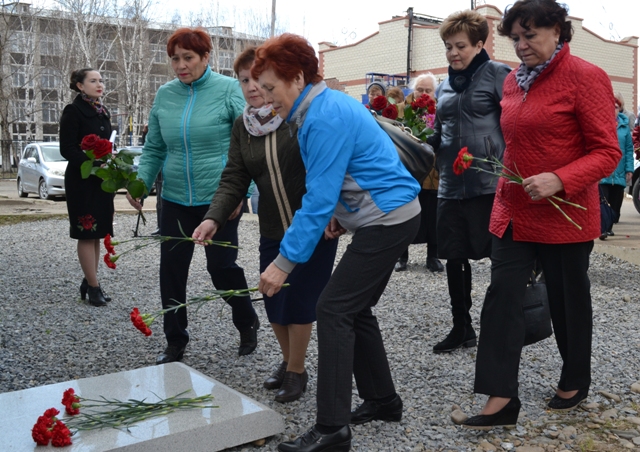 Памятная доска Галине Розицкой открыта в Биробиджане