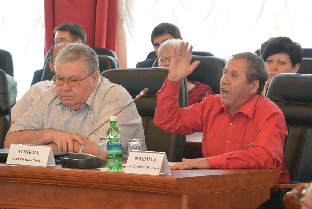 Представители КПРФ предсказуемо обрушились с критикой на губернатора