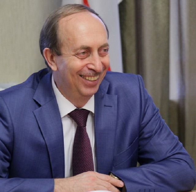 Перед отъездом ребят в Якутию их напутствовал губернатор области Александр Левинталь (ФОТО)
