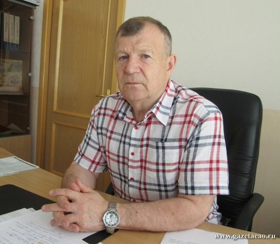 Сергей Самаруха, первый заместитель главы мэрии областного центра Николай Немаев, газета &quotБиробиджанская звезда&quot