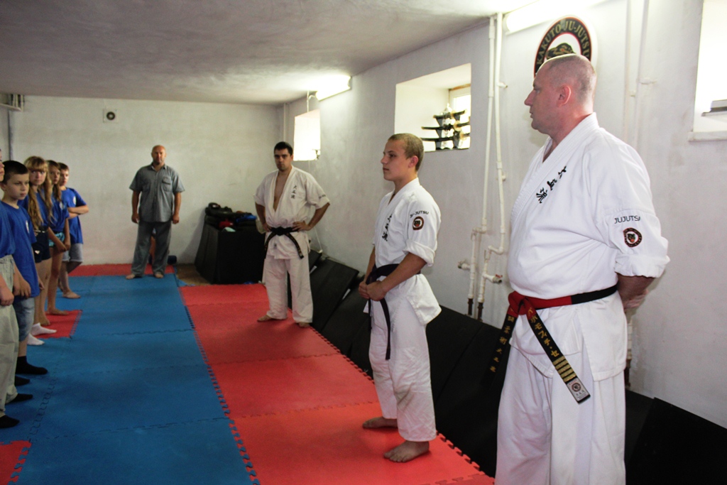 Воспитанники осваивают приемы самозащиты