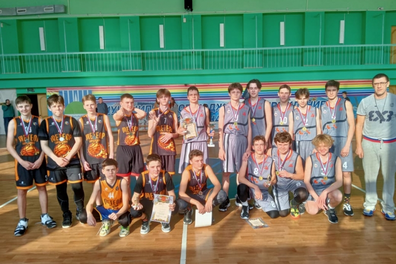 Команда гимназии №1 стала победителем Первенства Биробиджана по баскетболу среди юношей