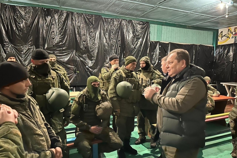 Губернатор ЕАО Ростислав Гольдштейн встретился с военнослужащими в зоне СВО