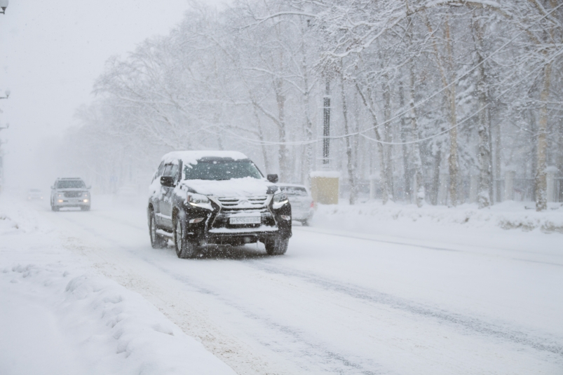 Снегопады могут нанести серьезный вред автомобилю, предупредил эксперт
