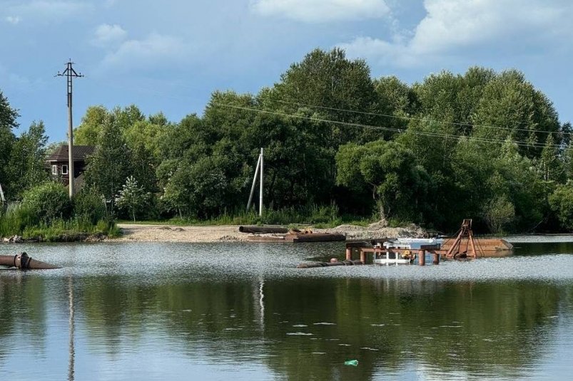 Земснаряд затонул на Невском заливе в Биробиджане