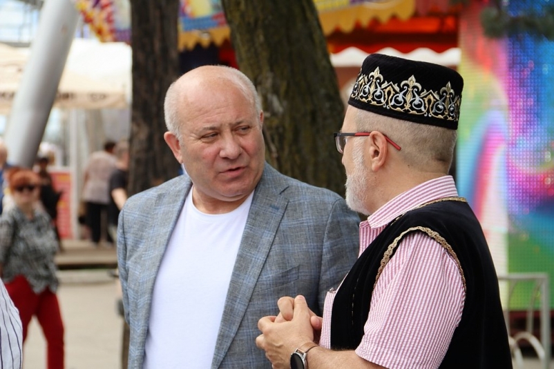 Мэр Хабаровска Сергей Кравчук посетил татарский народный праздник 