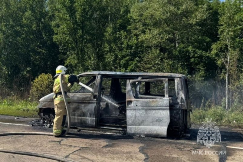 Авто семейной пары на ходу вспыхнуло в Облученском районе ЕАО