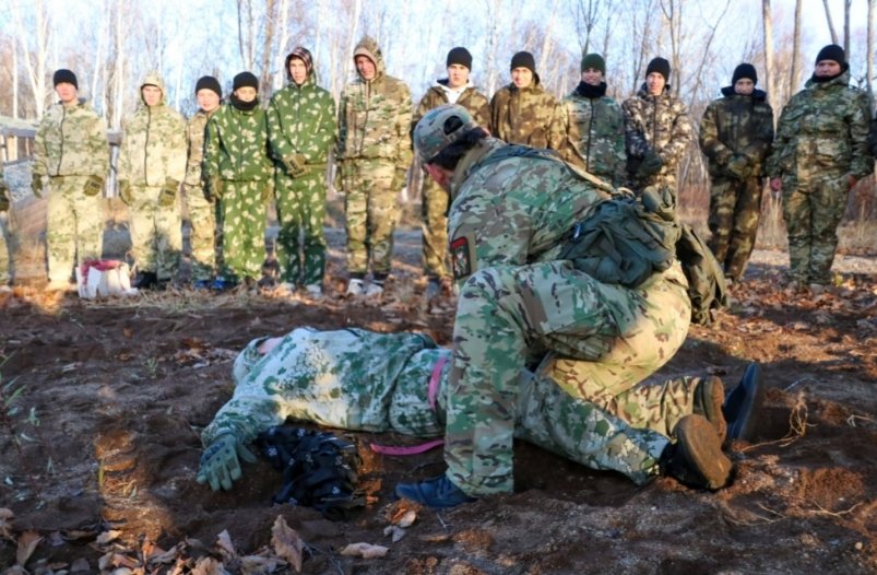 В восторге от военных сборов для школьников ЕАО остались и участники, и инструкторы