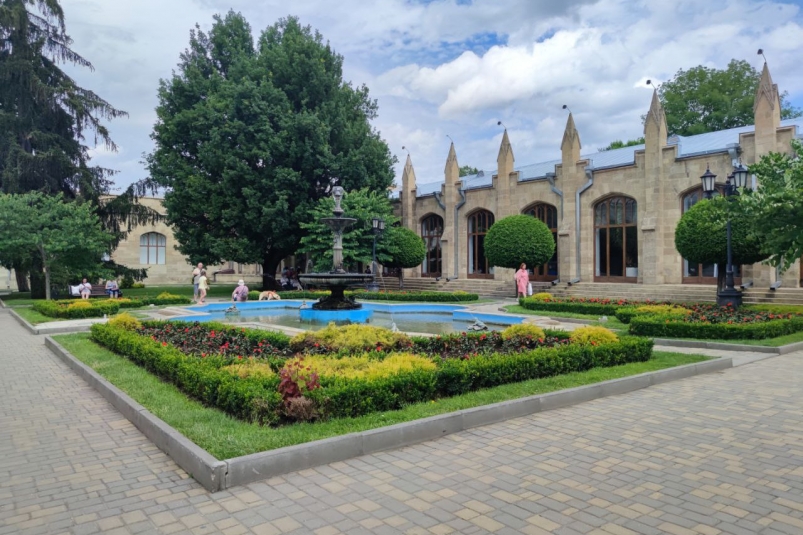 Цены на курортах в России подскочат до 100 тысяч рублей