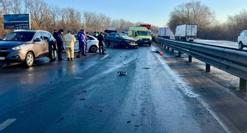 Два массовых ДТП в Ростовской области и Татарстане унесли жизни восьми человек