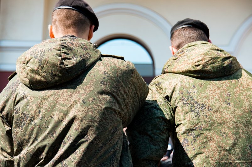 Военным проиндексируют выплаты на 4% с 1 октября