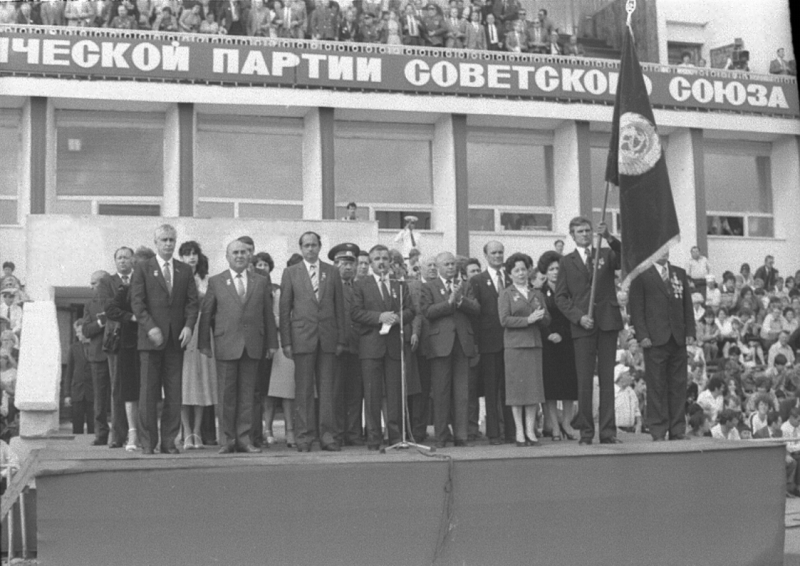 21 июня в истории ЕАО: Биробиджан награжден орденом "Знак Почета"