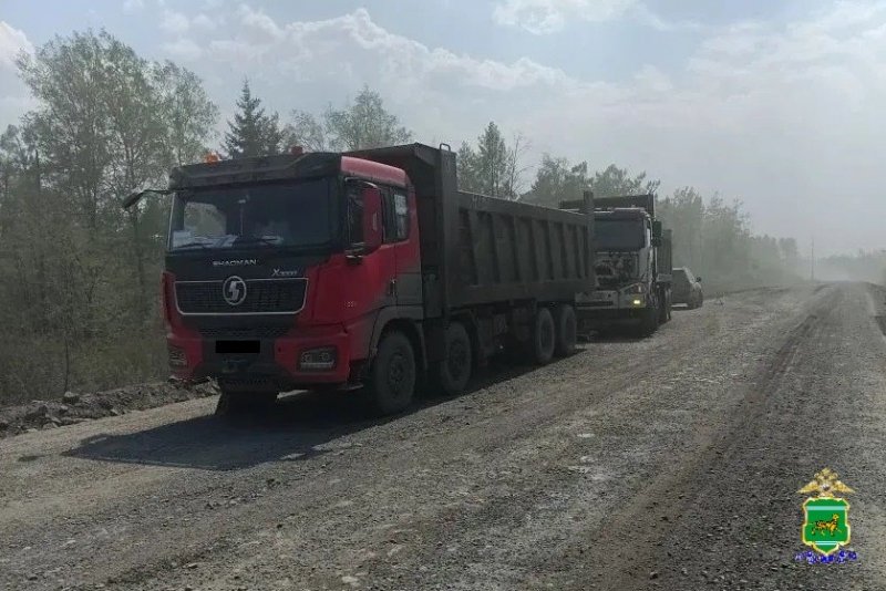 Два большегруза столкнулись на трассе "Амур" в Облученском районе ЕАО 