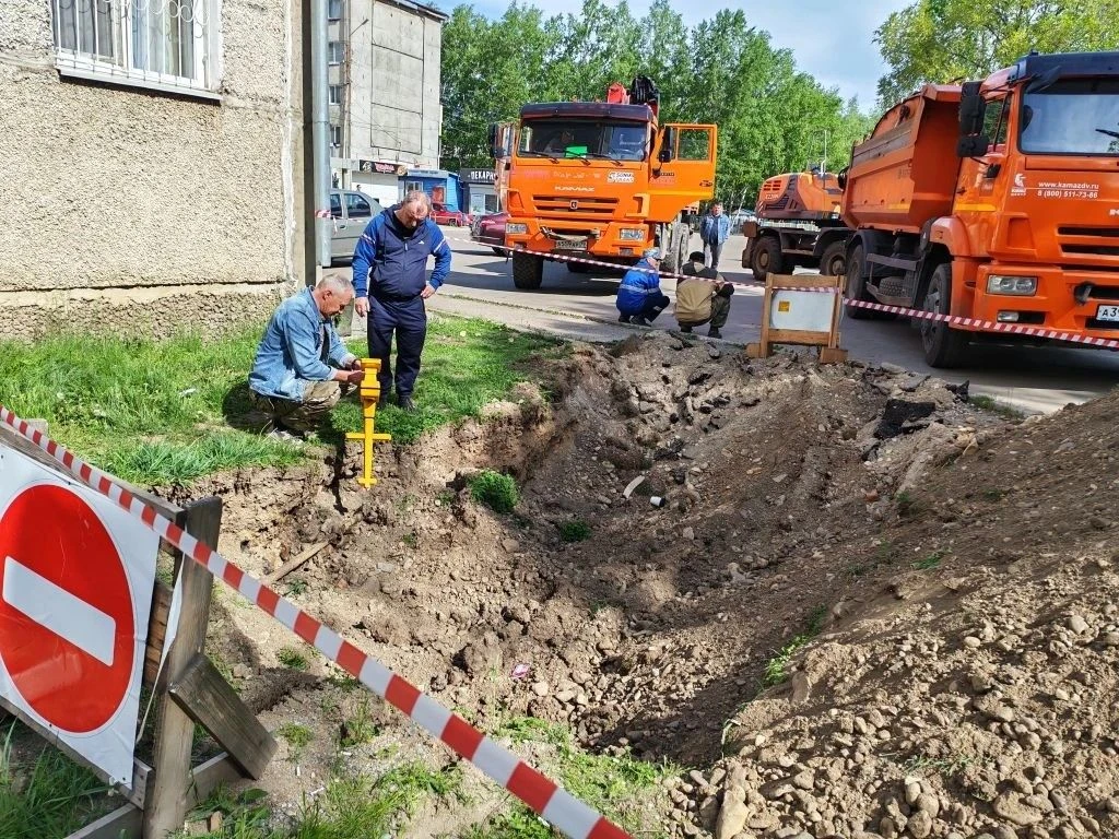 Порыв трубопровода обнаружен на ул. Широкой в Биробиджане
